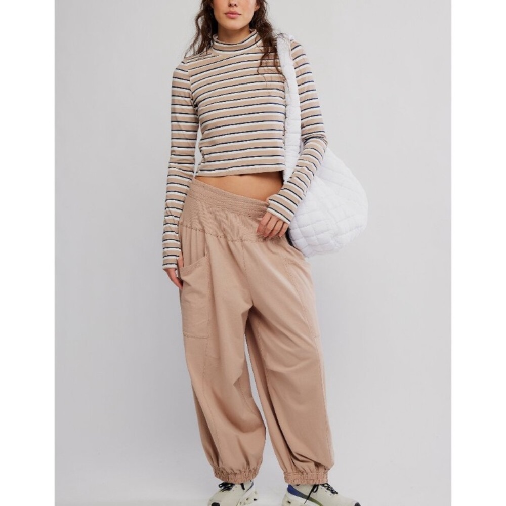 Free People FP Movement NWT Up in the Air 2 piece set size Xsmall